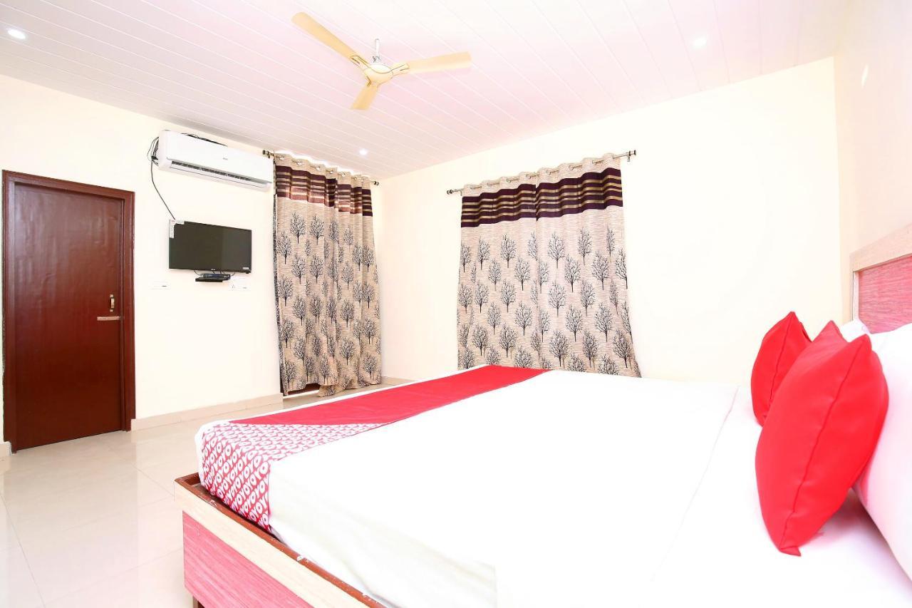 Oyo Flagship Armaan Resort Shāhpur Exteriér fotografie